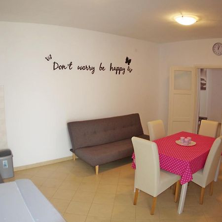 Rakalj Holiday Apartments In House Sanja חדר תמונה