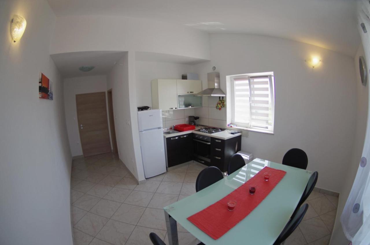 Rakalj Holiday Apartments In House Sanja מראה חיצוני תמונה