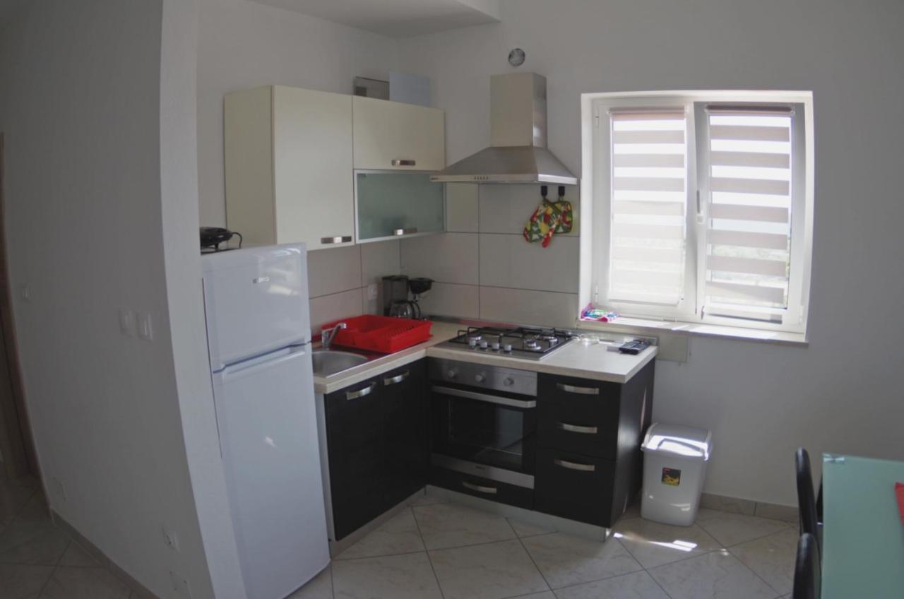 Rakalj Holiday Apartments In House Sanja מראה חיצוני תמונה