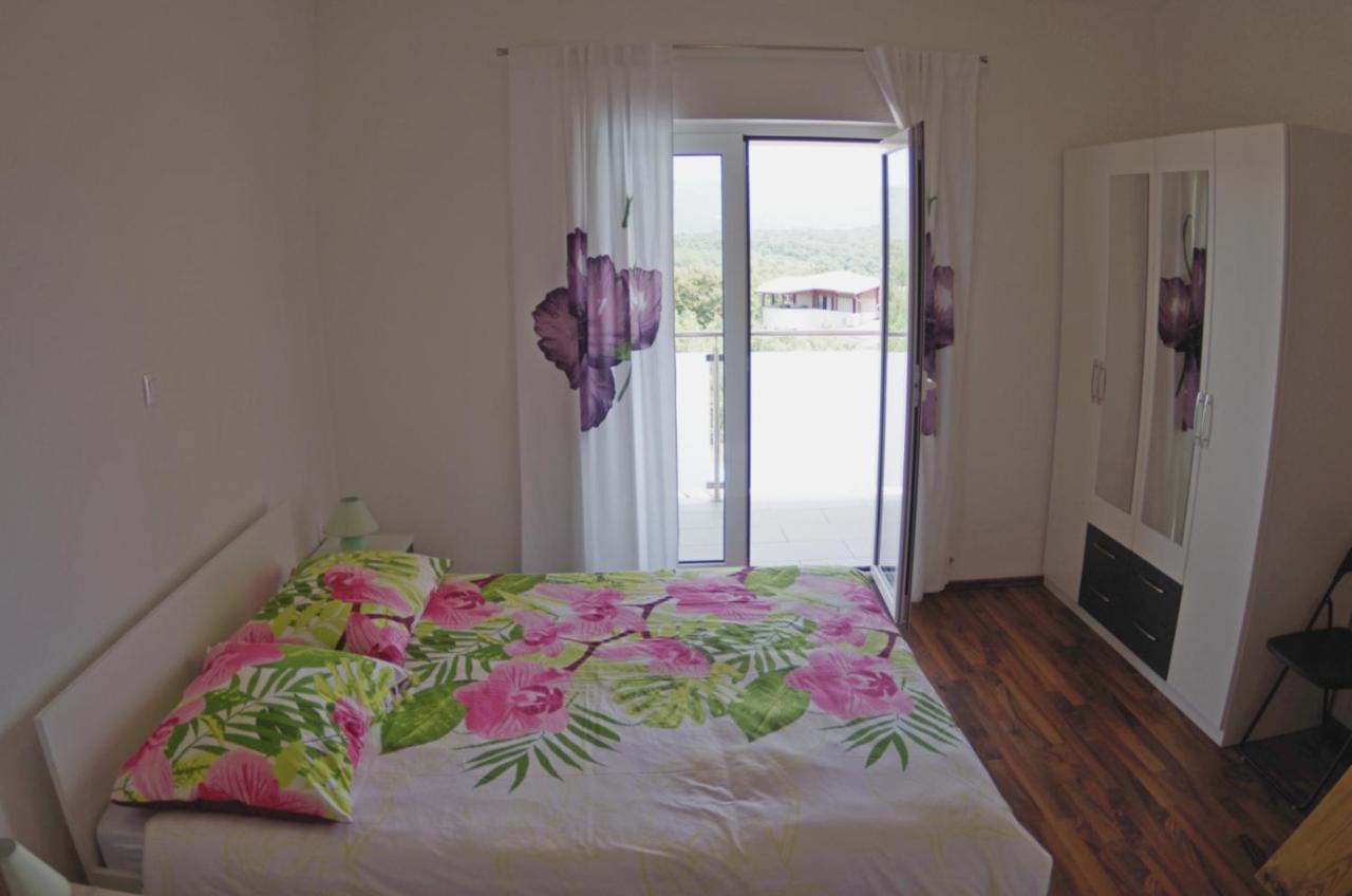 Rakalj Holiday Apartments In House Sanja מראה חיצוני תמונה