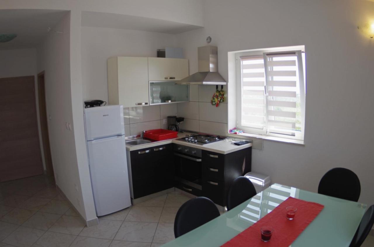 Rakalj Holiday Apartments In House Sanja מראה חיצוני תמונה