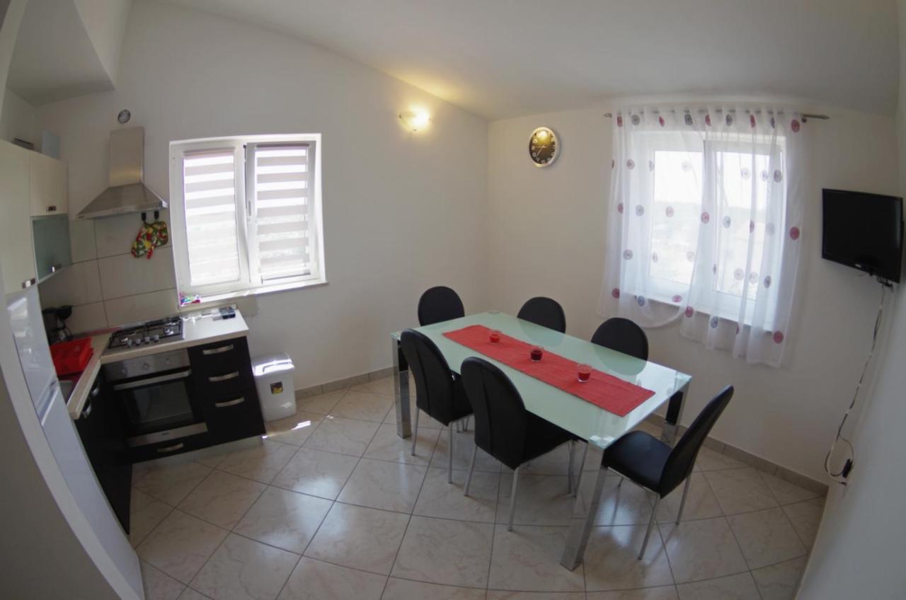 Rakalj Holiday Apartments In House Sanja מראה חיצוני תמונה