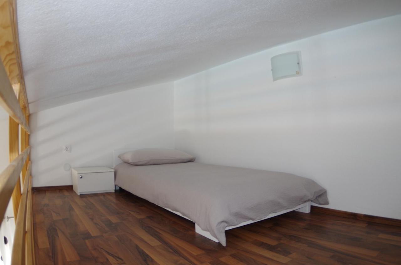 Rakalj Holiday Apartments In House Sanja מראה חיצוני תמונה