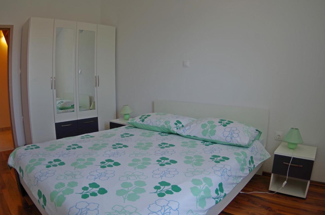 Rakalj Holiday Apartments In House Sanja מראה חיצוני תמונה