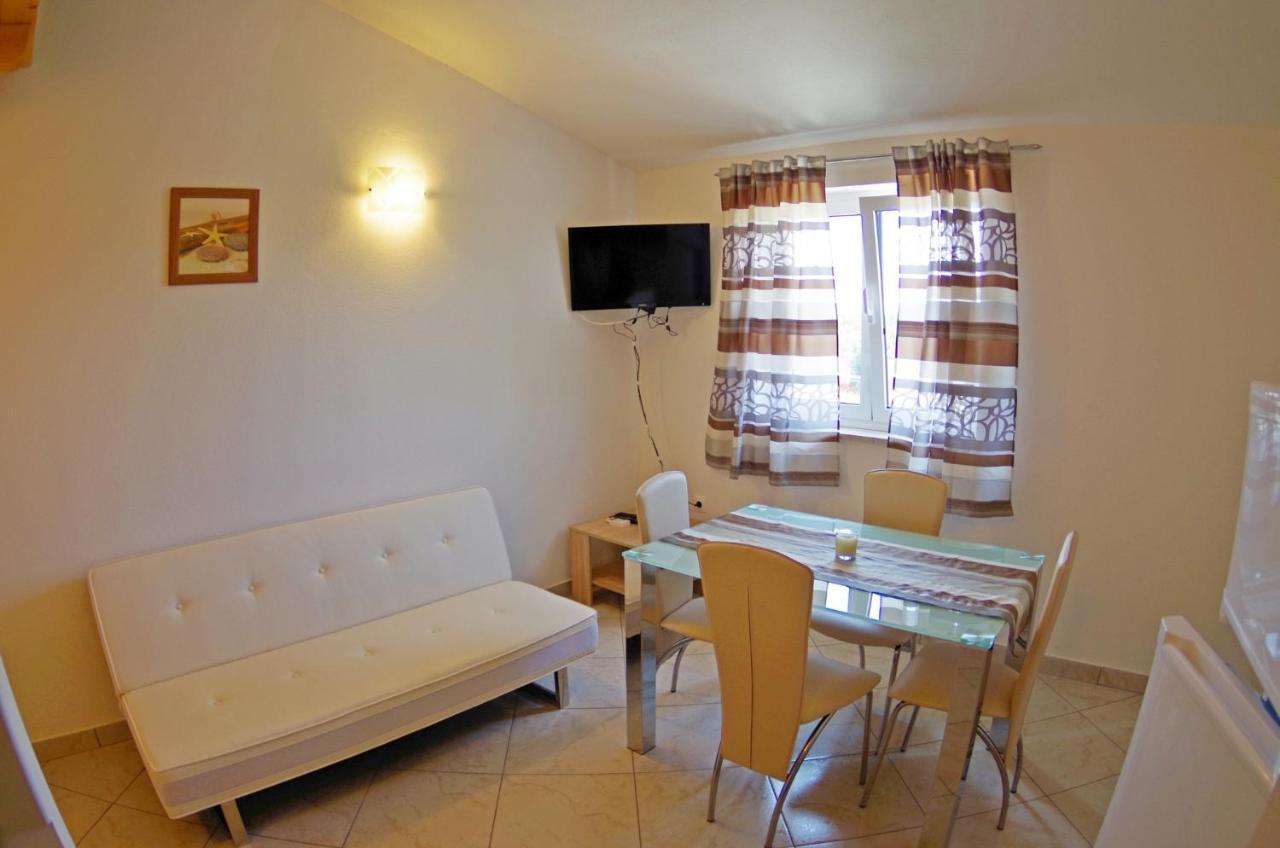 Rakalj Holiday Apartments In House Sanja מראה חיצוני תמונה