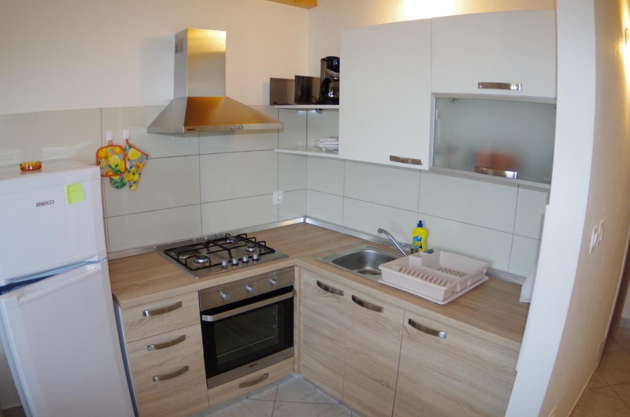 Rakalj Holiday Apartments In House Sanja מראה חיצוני תמונה