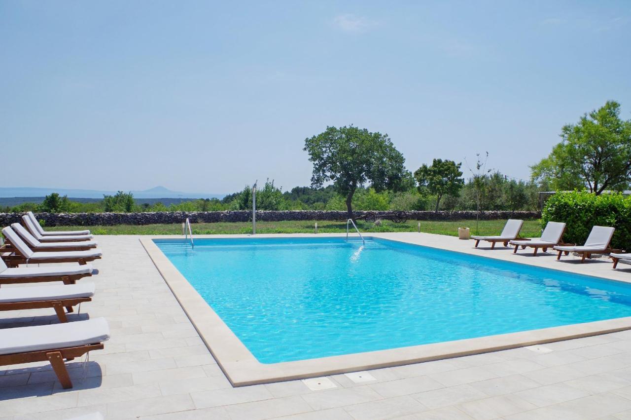 Rakalj Holiday Apartments In House Sanja מראה חיצוני תמונה