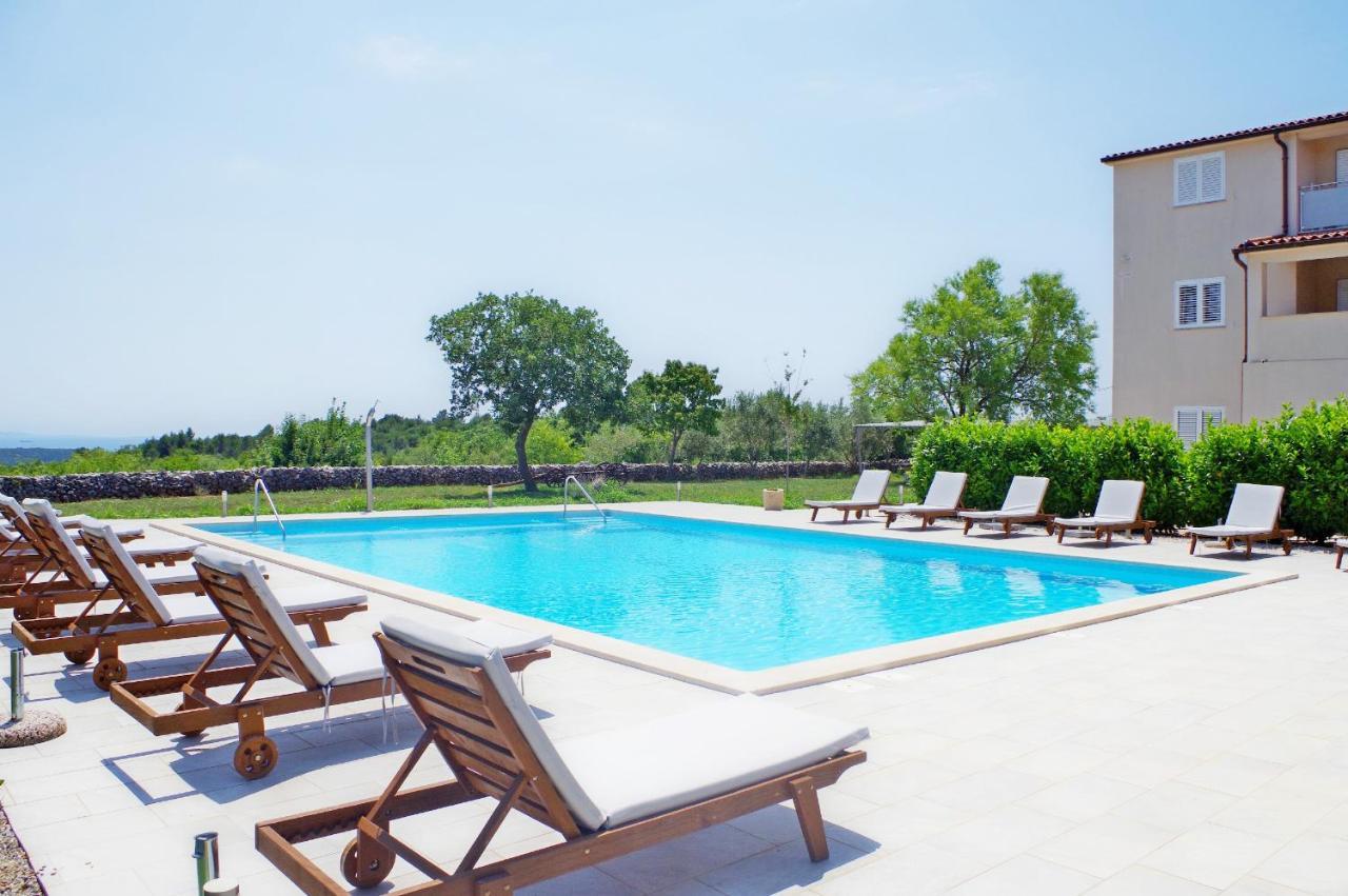 Rakalj Holiday Apartments In House Sanja מראה חיצוני תמונה